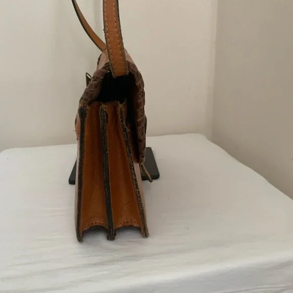 Patricia Nash Lanza Leather Crossbody Bag - Picture 4 of 10